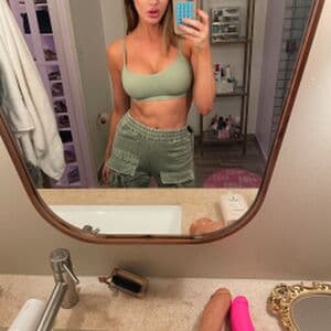 Kenzie Anne Nude  Leaks 3 Photos