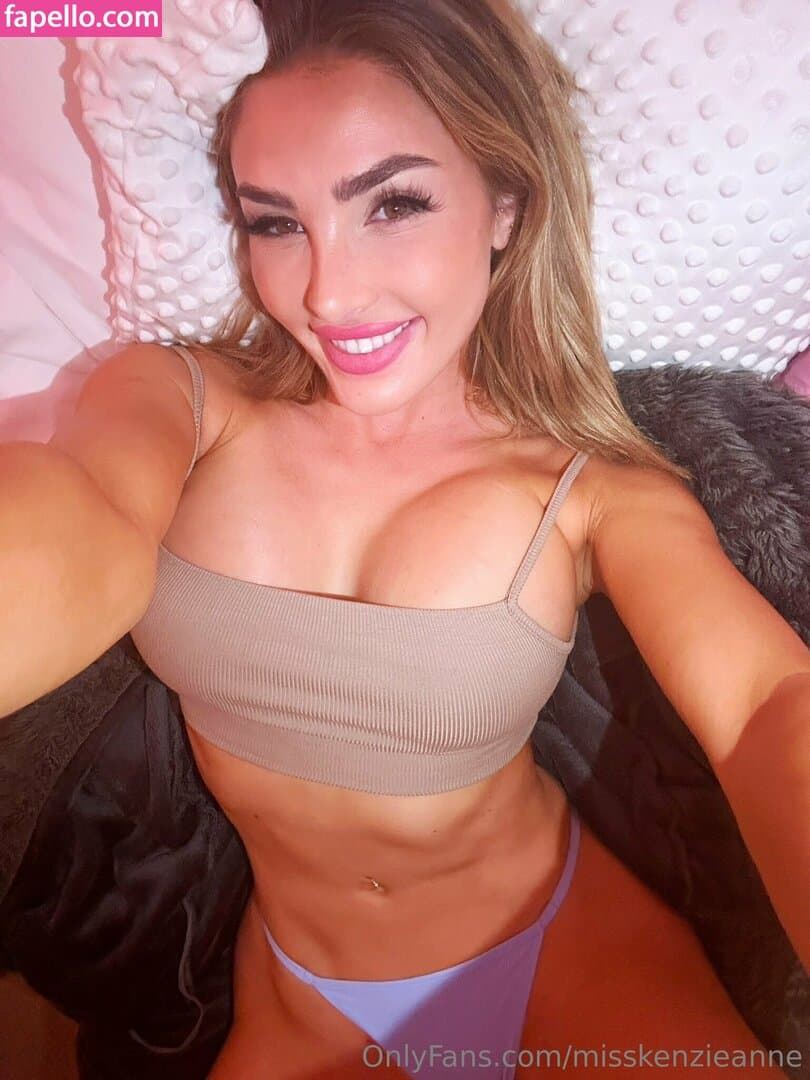 Click to view full size Kenzie Anne Nude Leaks 28 Photos