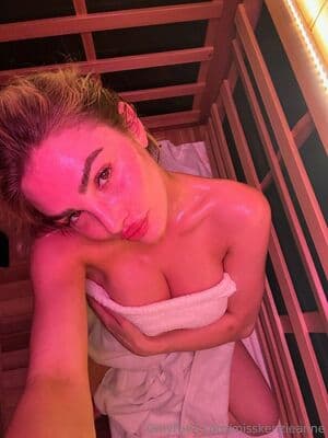 Click to view full size Kenzie Anne Nude Leaks 20 Photos