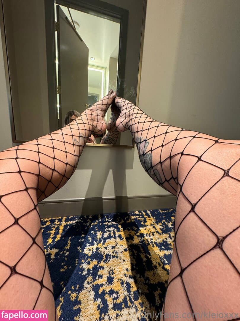 Kleio Valentien Nude  Leaks 2 Photos