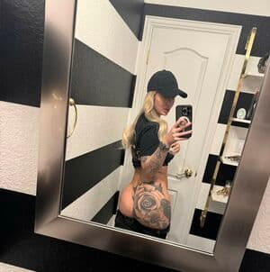 Kleio Valentien Nude  Leaks 16 Photos