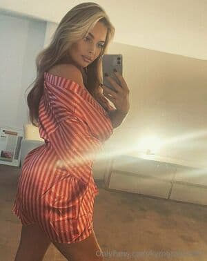 Click to view full size Kym Graham Nude OnlyFans Leaks 4 Photos