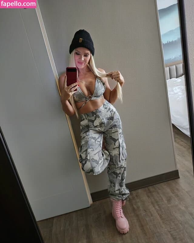 Lacey Evans Nude  Leaks 3 Photos