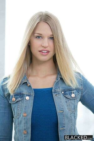 Lacey Johnson Nude  Leaks 3 Photos