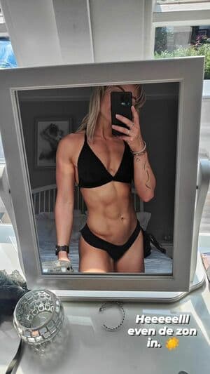 Larissa Van Meerten Nude  Leaks 2 Photos