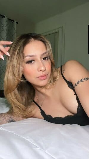 Latina Beauties Nude  Leaks 3 Photos