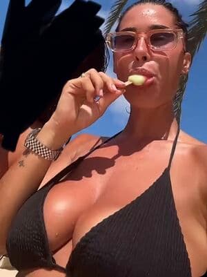 Laura Petard Nude OnlyFans Leaks 6 Photos