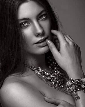 Lea Chloé Nude  Leaks 4 Photos