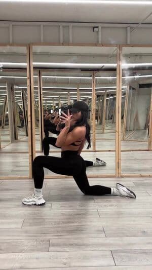 Leah Shutkever Nude  Leaks 2 Video and 1 Photos