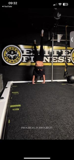 Leah Shutkever Nude  Leaks 2 Video and 1 Photos