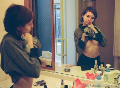 Liara Roux Nude OnlyFans Leaks 11 Photos