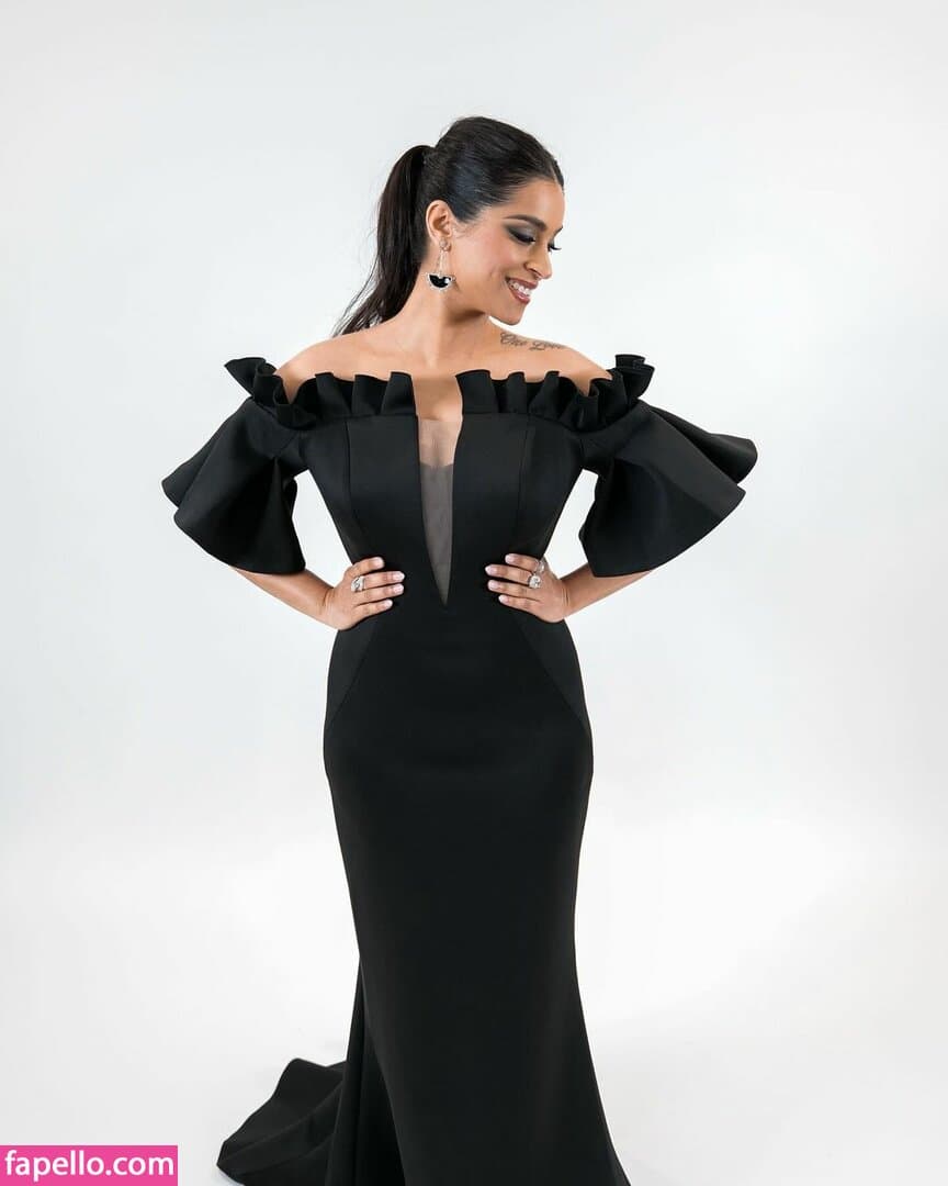 Lilly Singh Nude  Leaks 4 Photos