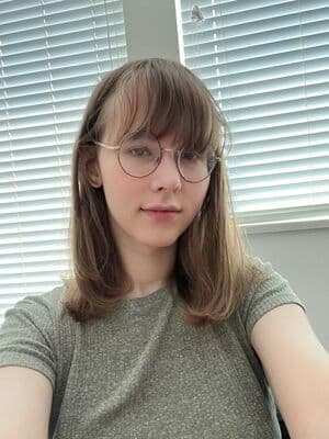 Liv Agar Nude  Leaks 4 Photos