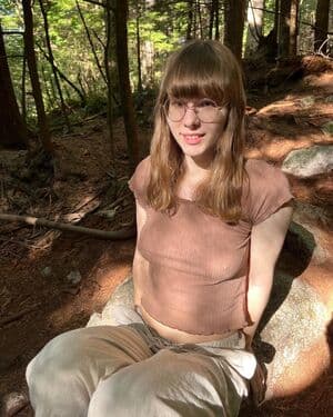 Liv Agar Nude  Leaks 4 Photos