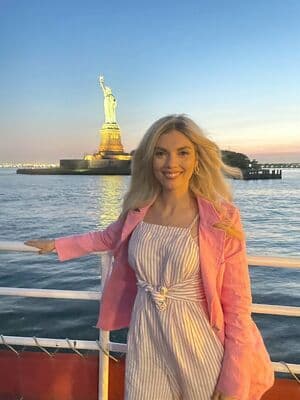 Liz Wheeler Nude  Leaks 3 Photos