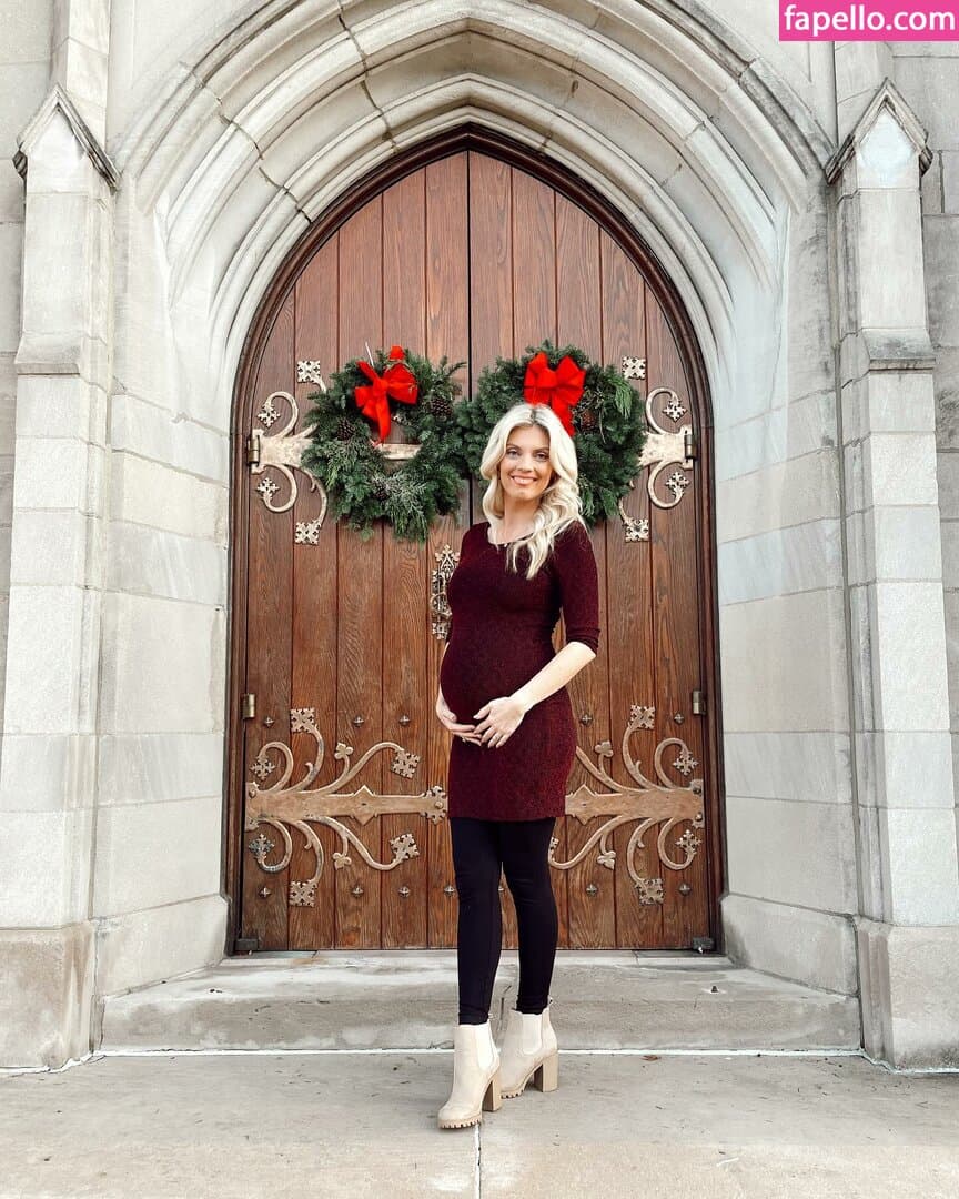 Liz Wheeler Nude  Leaks 3 Photos