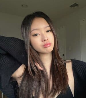 lizzieekim Nude  Leaks 3 Photos