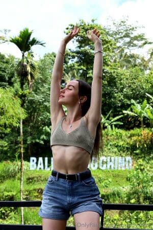 Lizzy Youngy Nude  Leaks 10 Photos