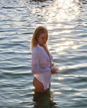 Lola Weippert Nude  Leaks 18 Photos