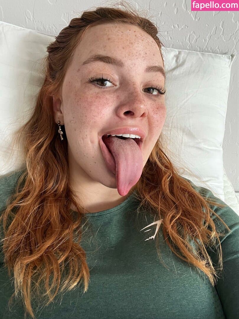 Long Tongue Fetish Nude  Leaks 11 Photos