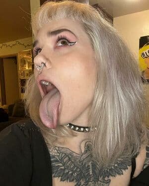 Long Tongue Fetish Nude  Leaks 6 Photos