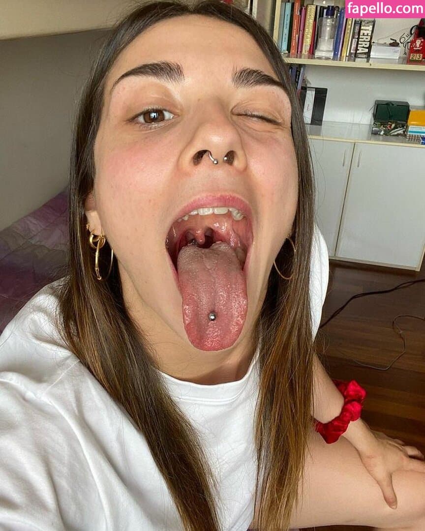 Long Tongue Fetish Nude  Leaks 11 Photos