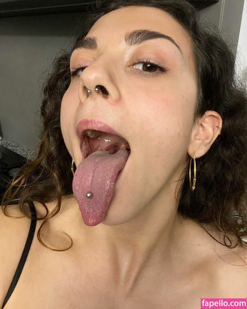 Long Tongue Fetish Nude  Leaks 11 Photos