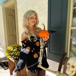 Loren Gray Nude OnlyFans Leaks 5 Photos