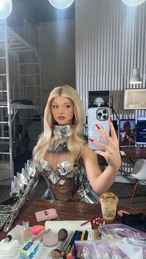 Loren Gray Nude OnlyFans Leaks 5 Photos