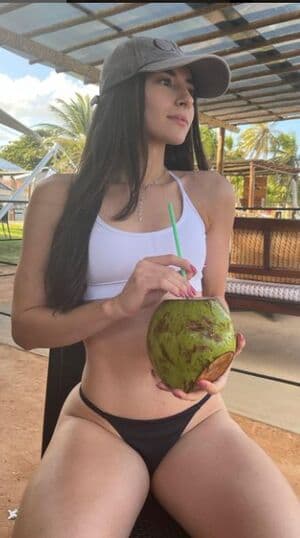 Louise Veronica Nude  Leaks 8 Photos