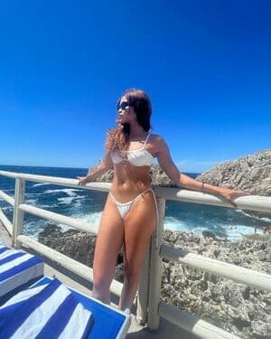 Lucy Alves Nude  Leaks 5 Photos