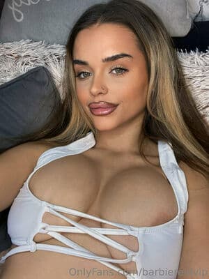 Lucy Reid Nude  Leaks 11 Photos