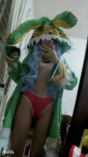 Click to view full size Maika Yinghua Nude Leaks 13 Photos