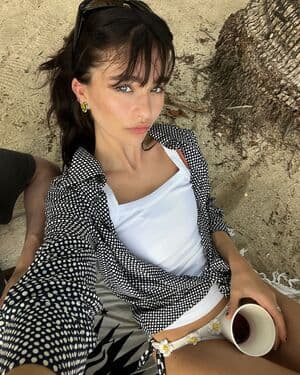 Malina Weissman Nude  Leaks 2 Photos