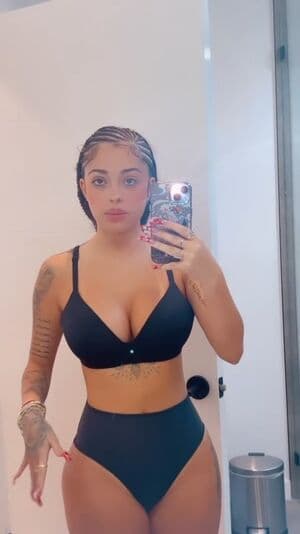 Malu Trevejo Nude OnlyFans Leaks 14 Photos