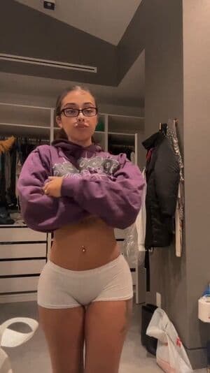 Malu Trevejo Nude  Leaks 6 Photos