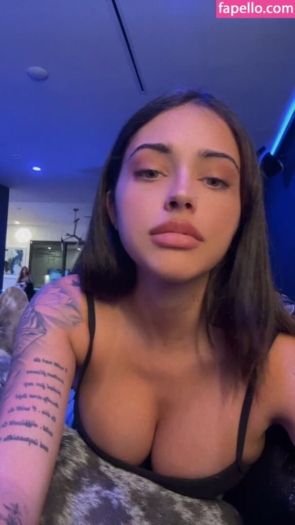 Malu Trevejo Nude  Leaks 14 Photos