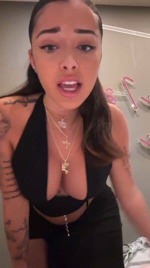 Malu Trevejo Nude OnlyFans Leaks 3 Photos