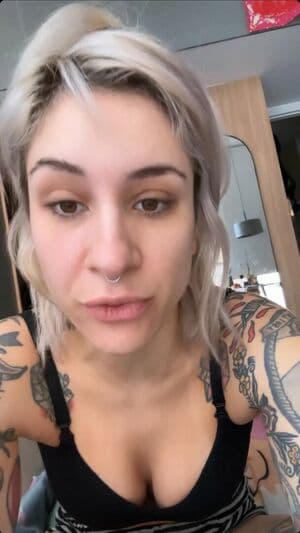 Mariana Ayrez Nude  Leaks 4 Photos