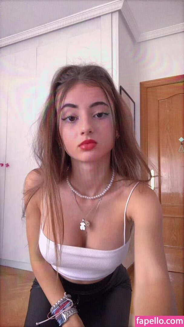 meena.053 Nude  Leaks 20 Photos