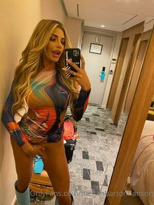 Megan Barton Hanson Nude OnlyFans Leaks 4 Photos