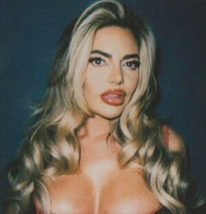 Megan Barton Hanson Nude OnlyFans Leaks 3 Photos