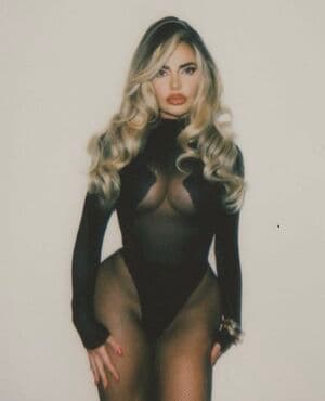 Megan Barton Hanson Nude OnlyFans Leaks 2 Photos