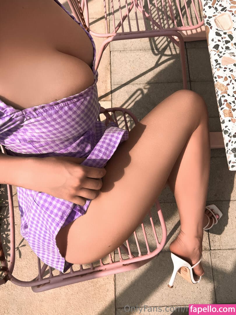 Melon Stacy Nude  Leaks 3 Photos