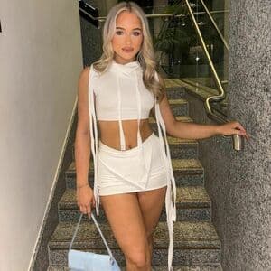 Mia Winward Dunn Nude  Leaks 10 Photos