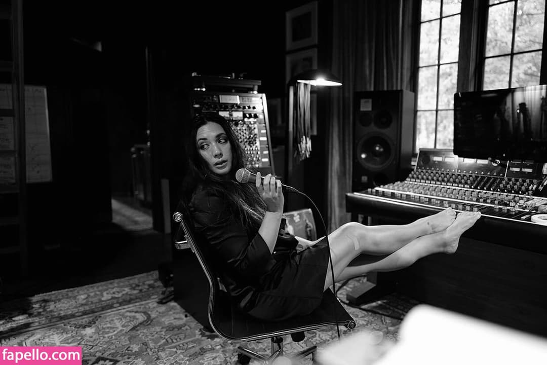 Michelle Branch Nude  Leaks 8 Photos