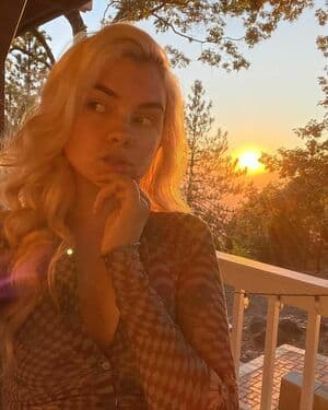 Mina Kess Nude  Leaks 7 Photos