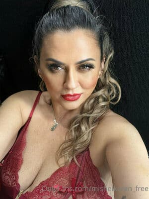 Mishel Nude  Leaks 3 Photos