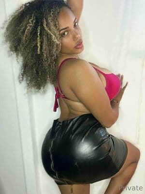 Miss Bonnie Nude  Leaks 6 Photos