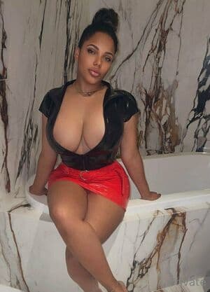 Miss Bonnie Nude  Leaks 6 Photos